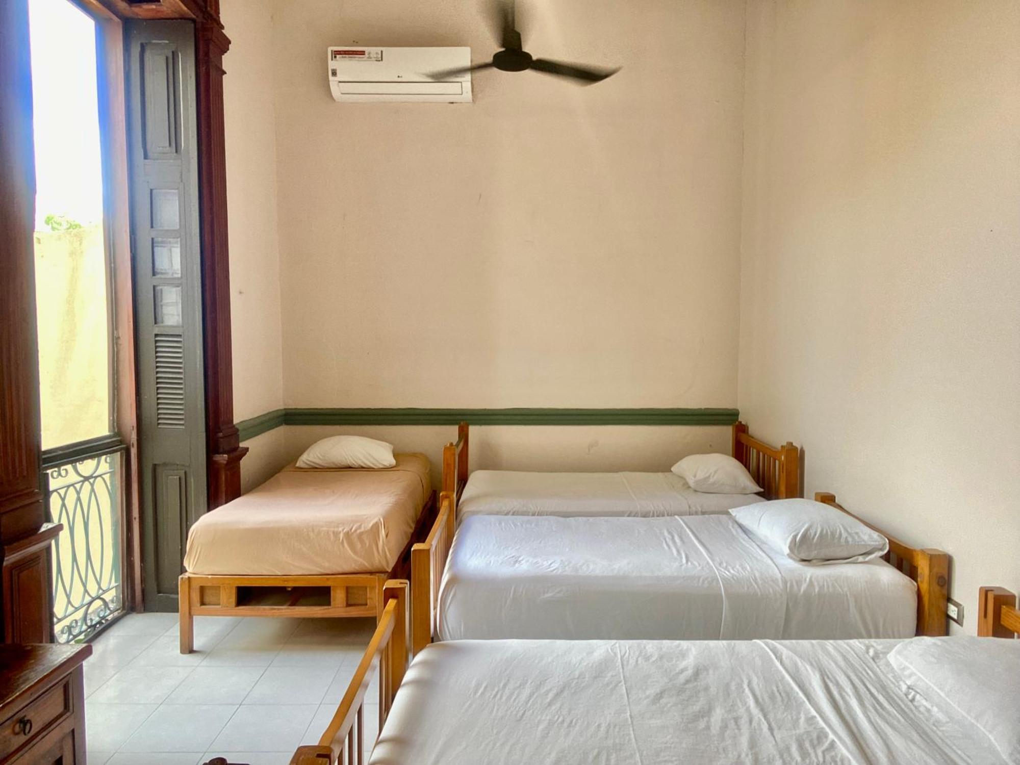 Hostal Zócalo *