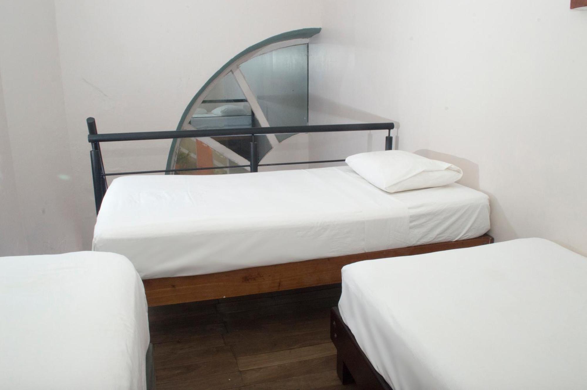 Pensión Hostal Zócalo *