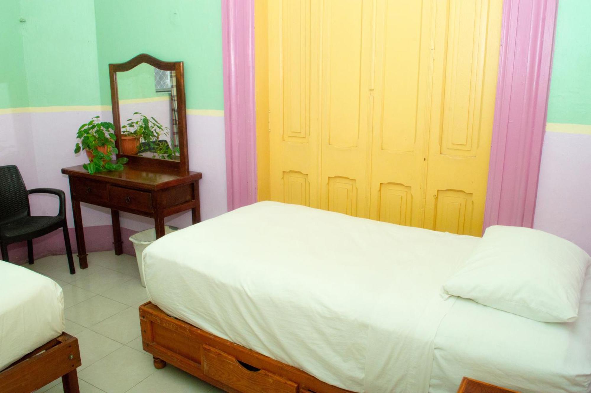 Hostal Zócalo Pensión *