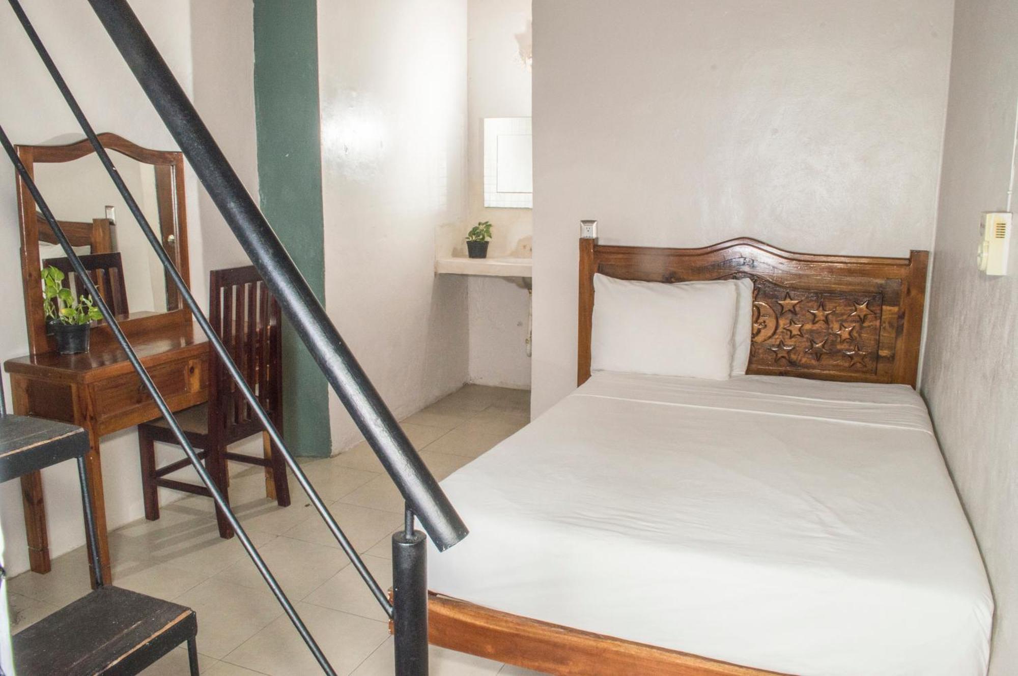 Hostal Zócalo Pensión *